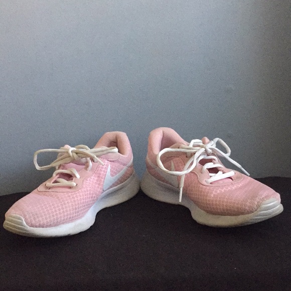 Nike - Picture 5 of 6